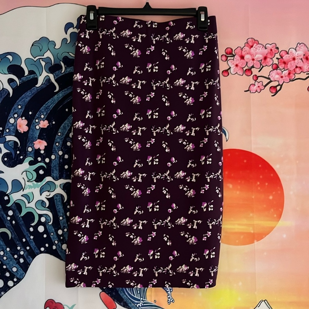 Purple/floral pencil skirt. Size small. Never worn.